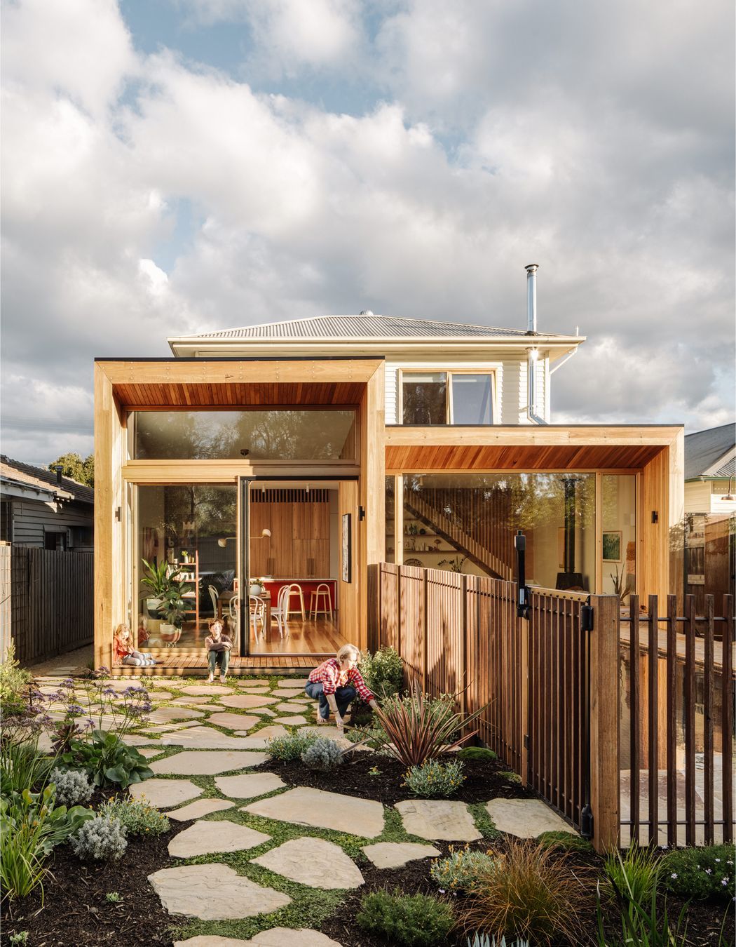 BINQ's new CNC machining centre, made in Germany, is designed for window and door manufacturing and is known for its precision and automation in processing solid wood components.