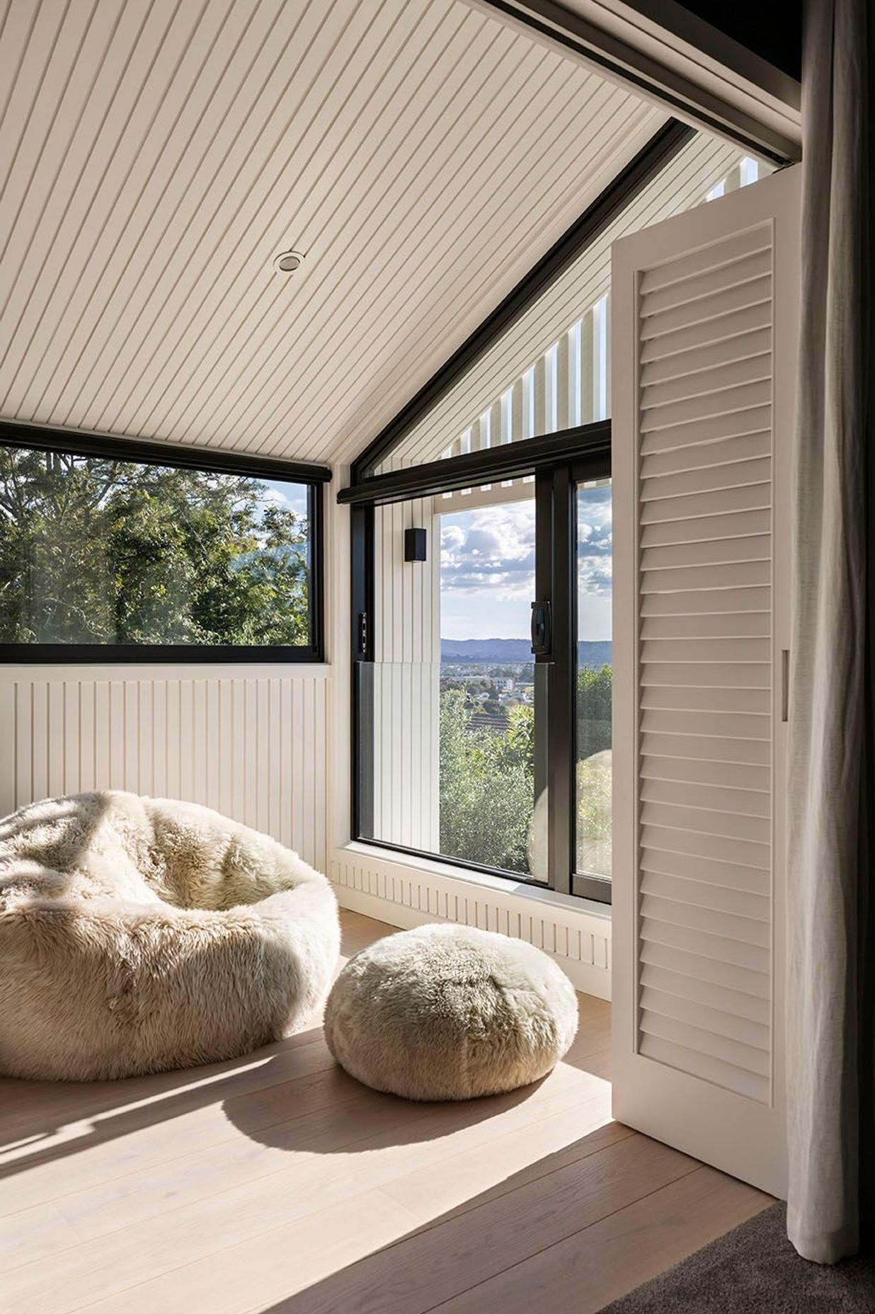 Mount Albert House by Milieu Architecture + Design, photographed by Jessica.