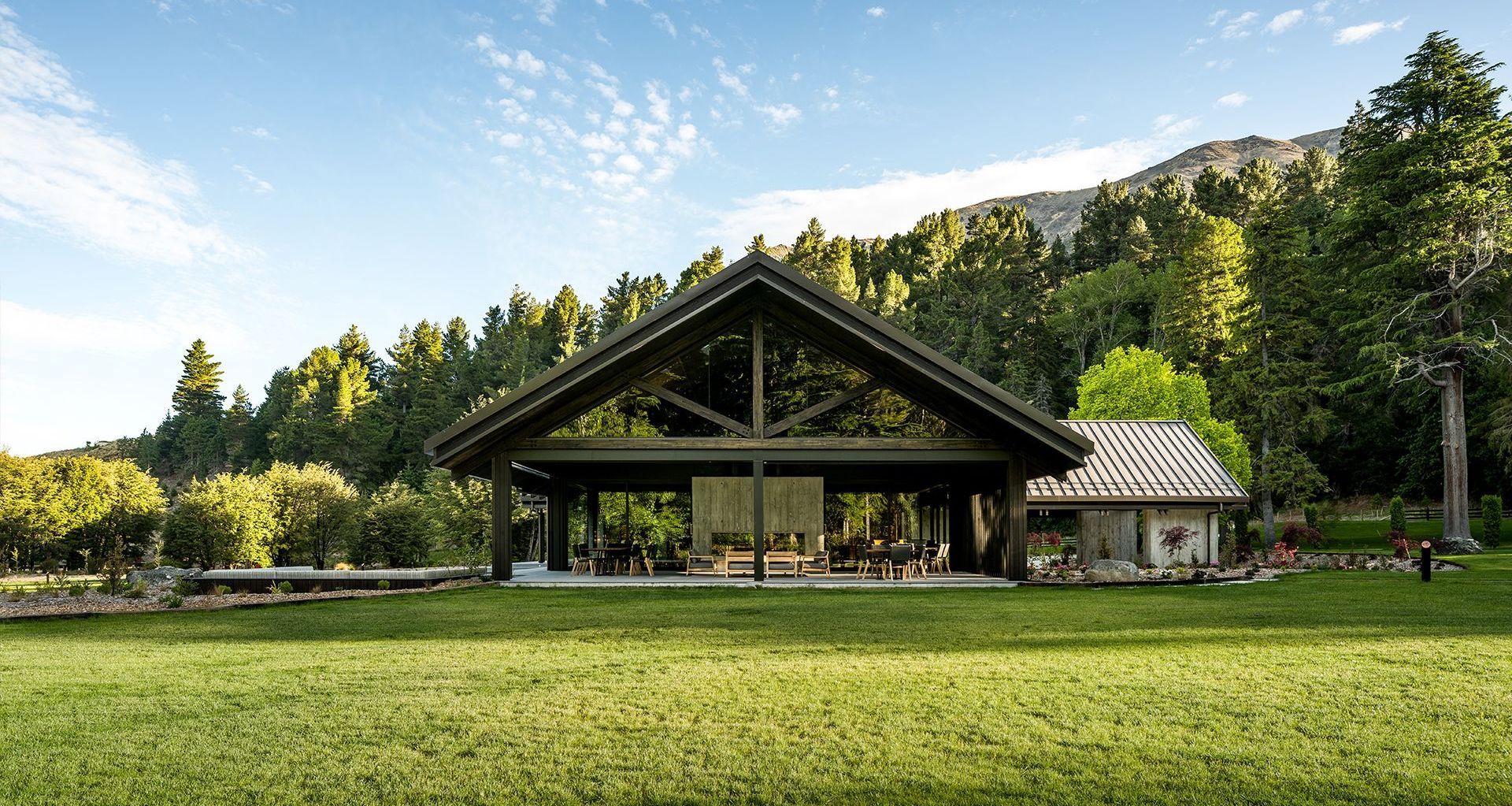 Sugarloaf at Flockhill by Hierarchy Group | Photo Credit: Lightforge Photography