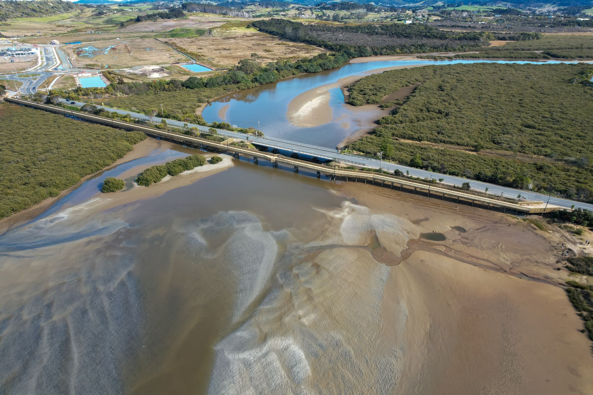 “One of the key items for the success of the project was the supply and delivery of the timber,” says lead contractor, Fulton Hogan project engineer Brett Vermeulen. 