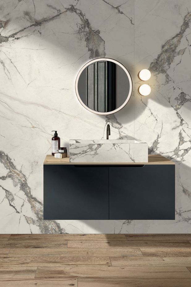 Non-porous and easy to clean, porcelain can be used in the bathroom – from the walls to the basin.