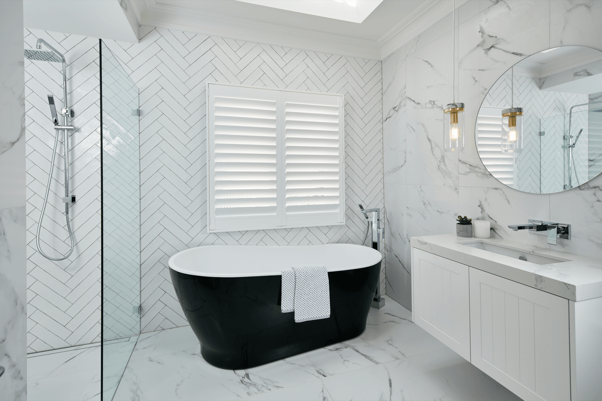 Luxaflex PolySatin shutters are made from an advanced polyresin compound, making them suitable for areas prone to high humidity and moisture.