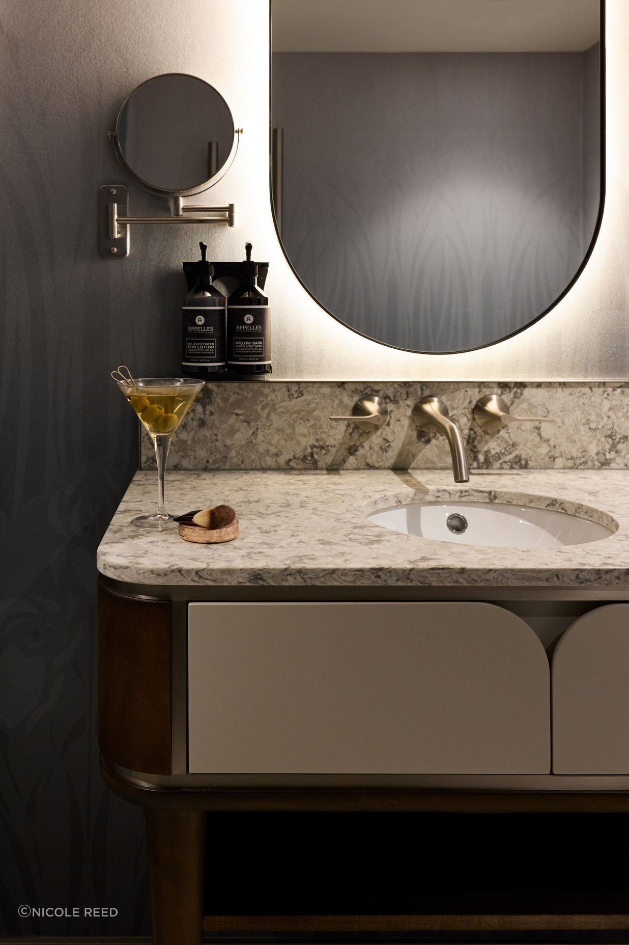 No attention to detail has been overlooked, with curved elements also featured in the ensuites.
