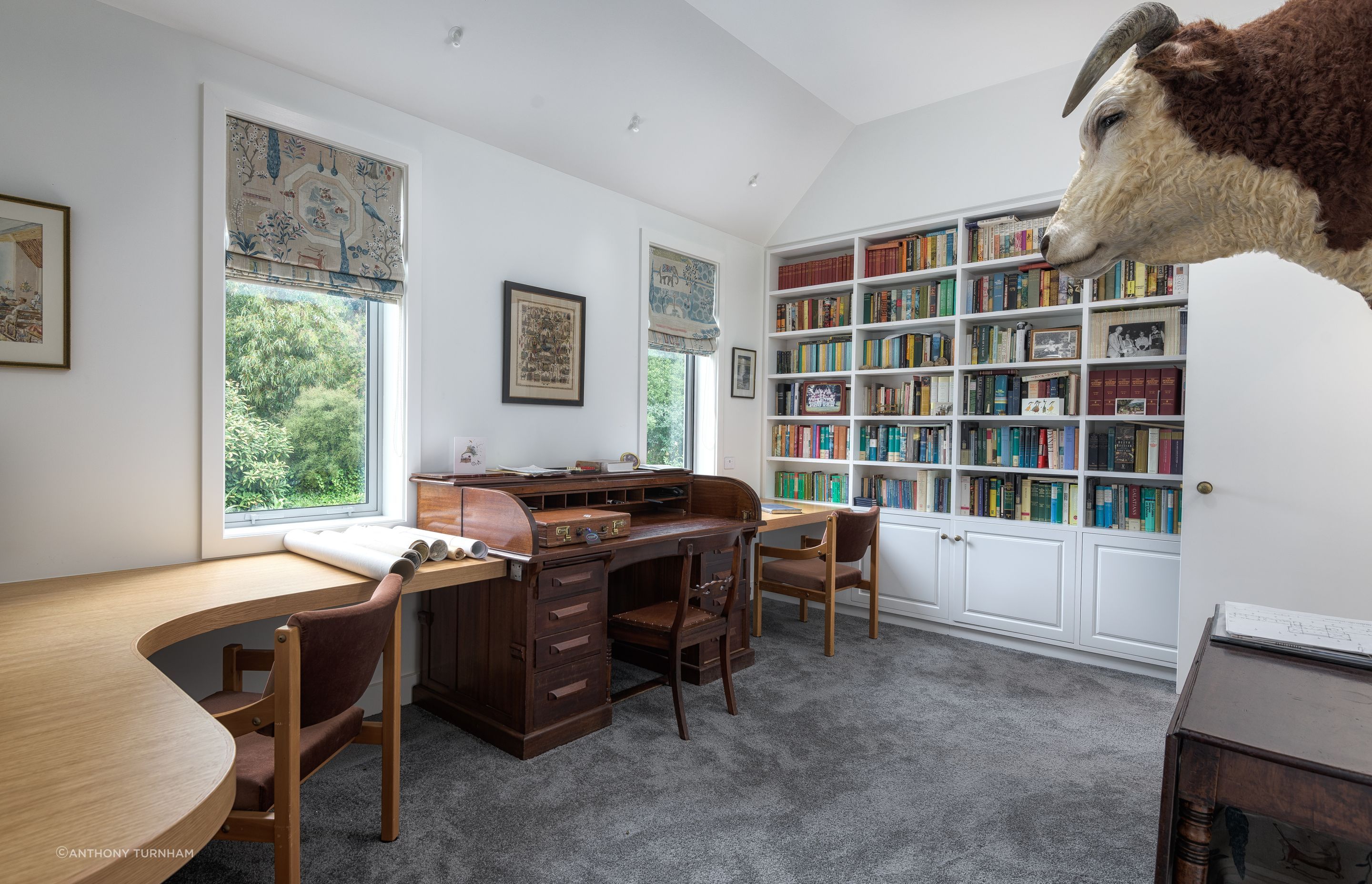 Mendip Hills Station is a working farm, so Chris had to consider the position of the office for farm staff coming in and out.