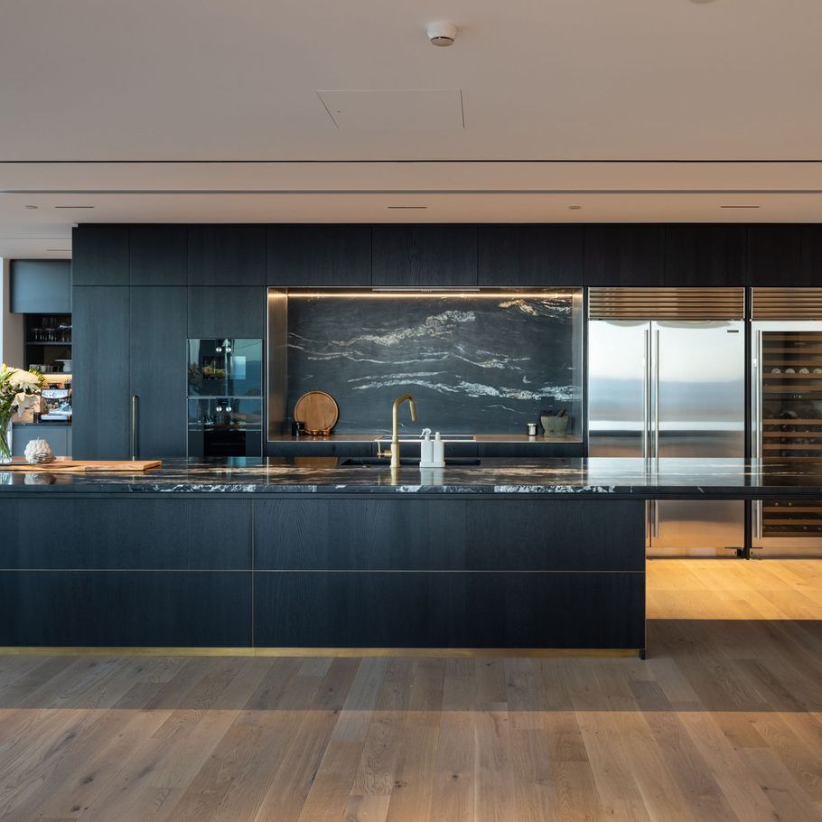 This coastal penthouse impresses with its contemporary design and panoramic outlook