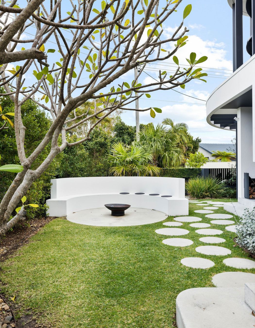 The Eagle House by Justin Humphrey Architects