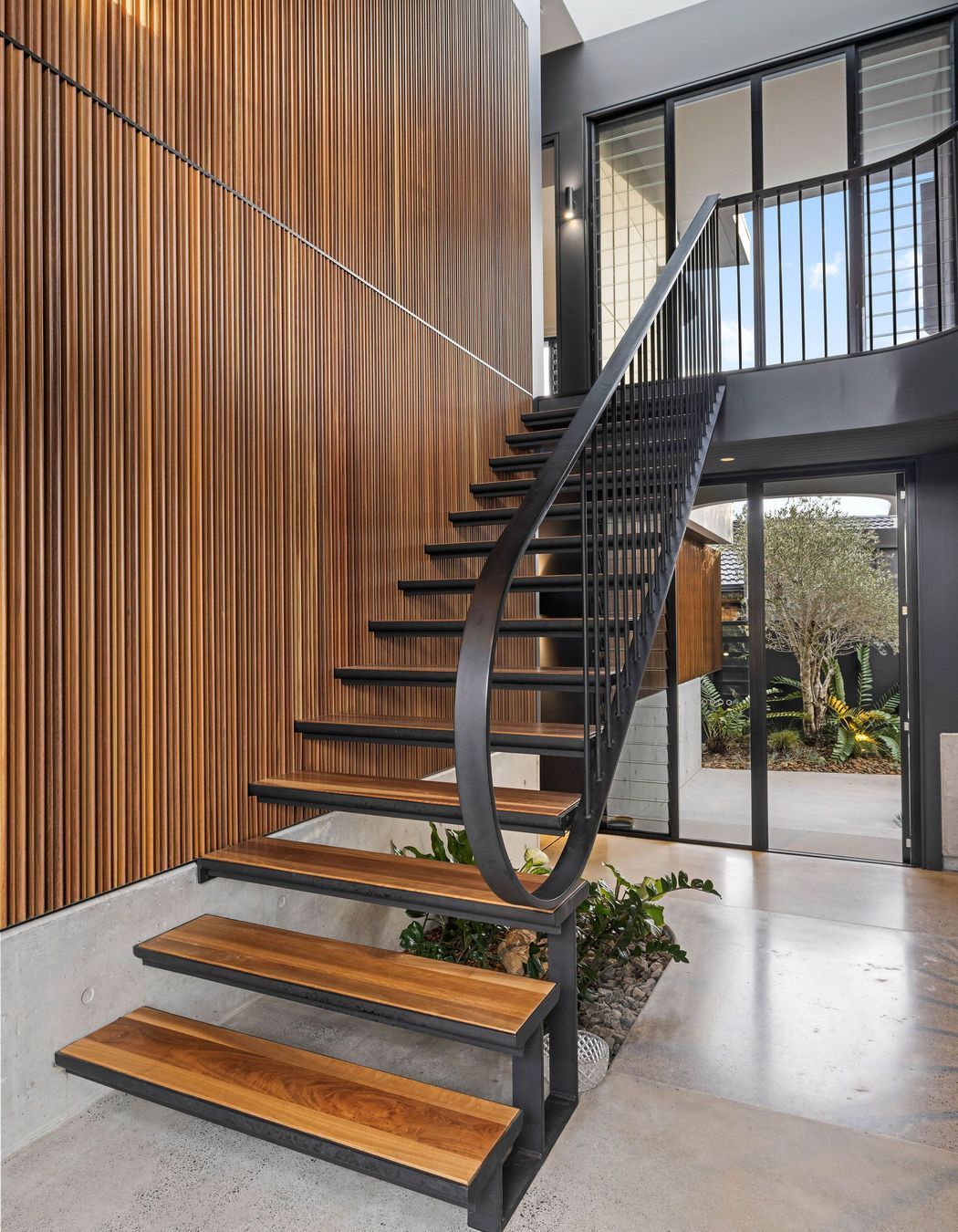 The Eagle House by Justin Humphrey Architects