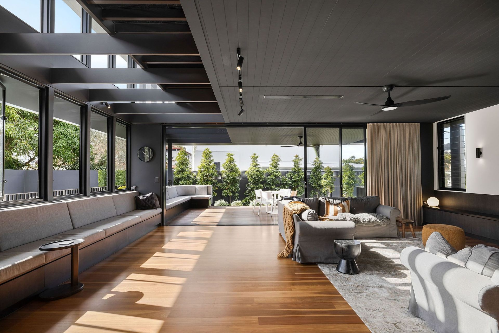 The Eagle House by Justin Humphrey Architects