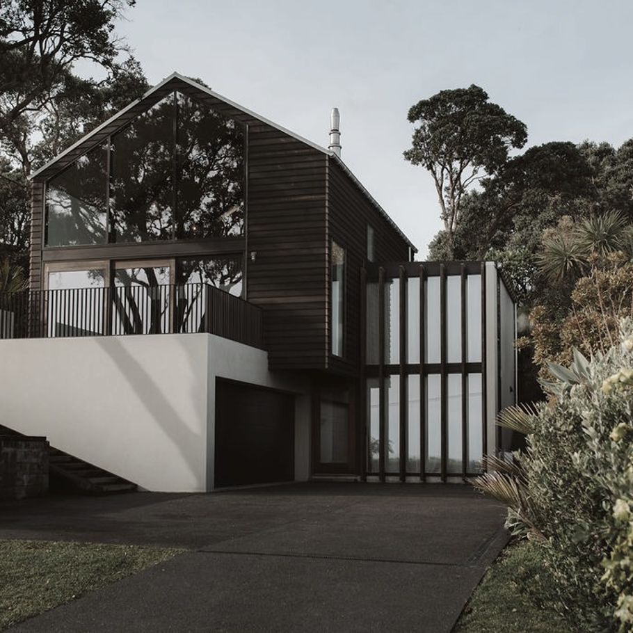 Timeless eco design honours the surrounds of this coastal home