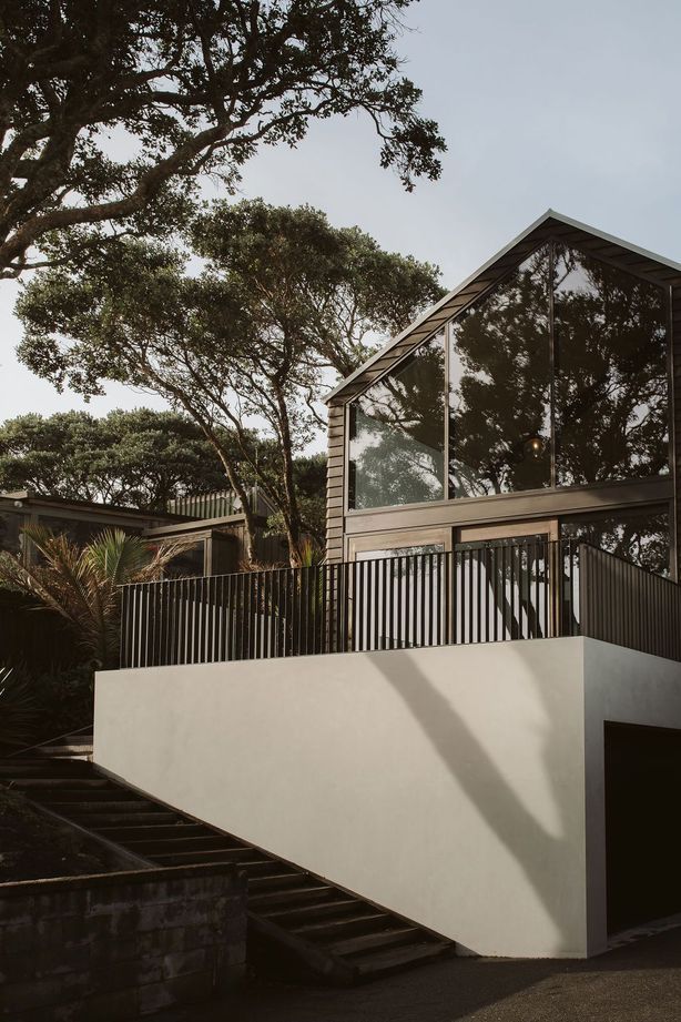 Constructed by Chris Bell Construction and designed by Glenn Brebner and Milca Severo of BOON Architects, this four-bedroom, three-bathroom home in Taranaki has been crafted with timelessness and environmental responsibility in mind.
