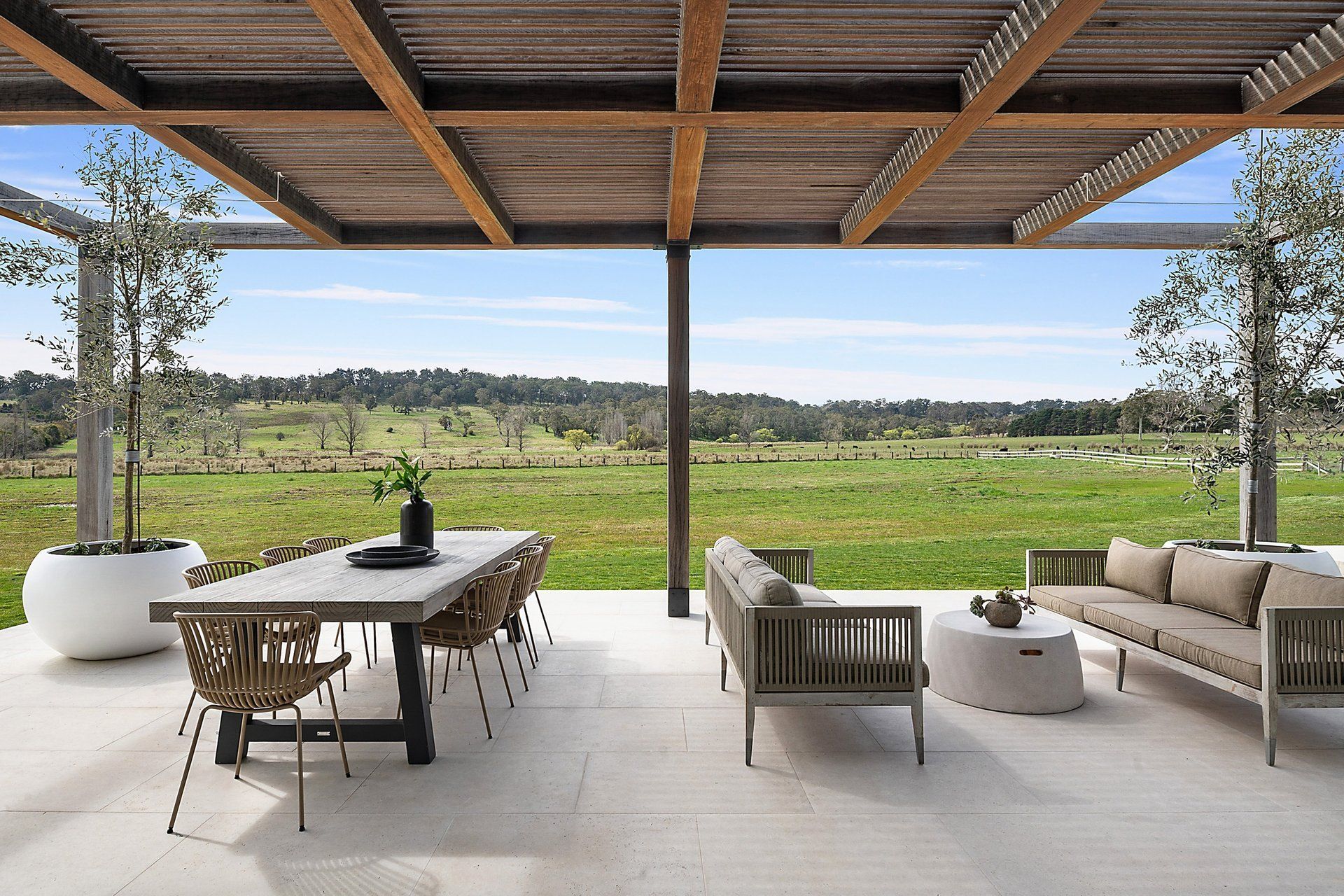 A pavilion shelters the outdoor dining.