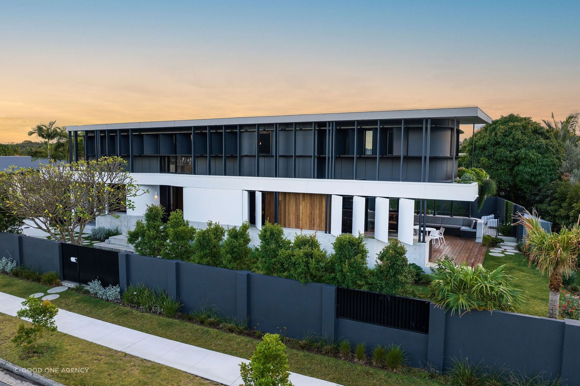 The Eagle House by Justin Humphrey Architects