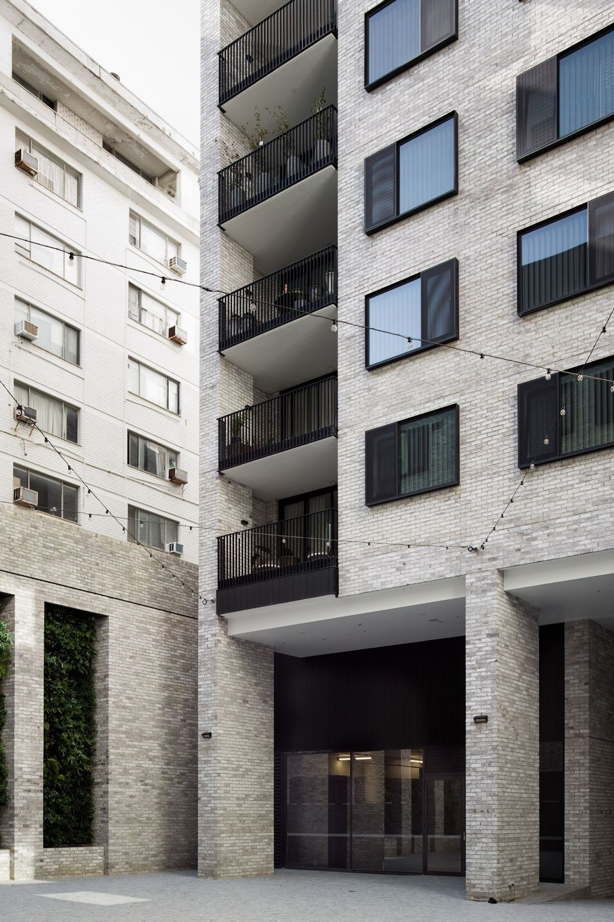 Whitton Lane by DJRD Architects in association with JCB Architects and Hutchinson | Photography by Luke Butterly