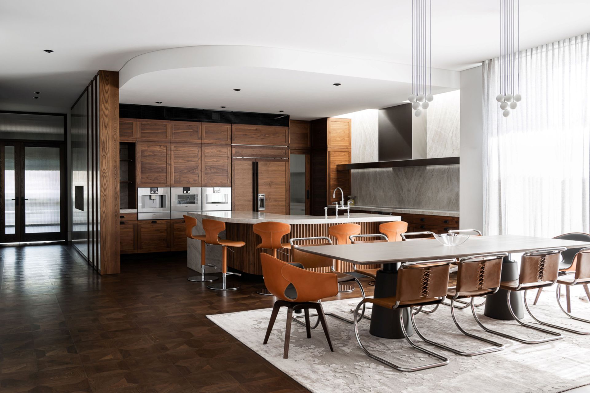 The rich and opulent solid oak parquet floors reference Art Deco architecture.