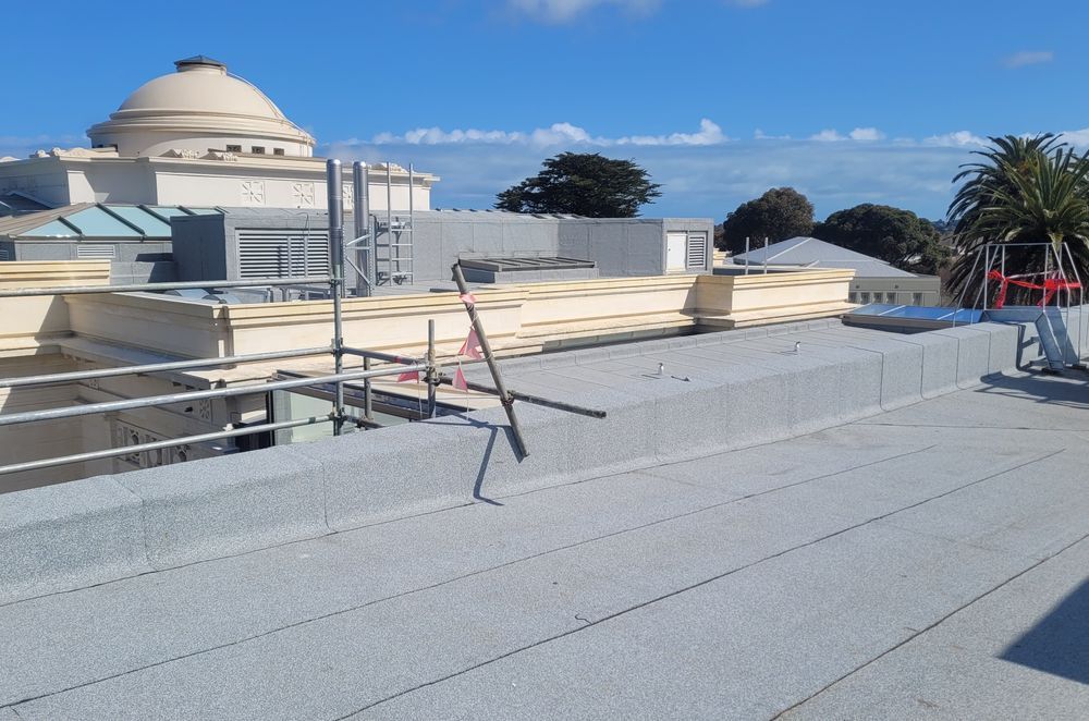 Equus Soprema DUO system is considered to have a durability of 35 years in New Zealand, with minimal maintenance required. Already familiar with the product, Warren and Mahoney specified it for this important project.