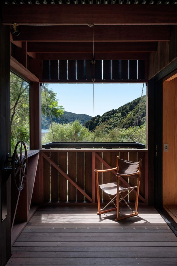 The scent of locally sourced totara and macrocarpa permeates the interior spaces.