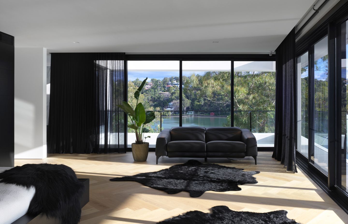 Oyster Bay House by Couvaras Architects, Bakker Built and Farrugia Design | Photography by Luke Butterly