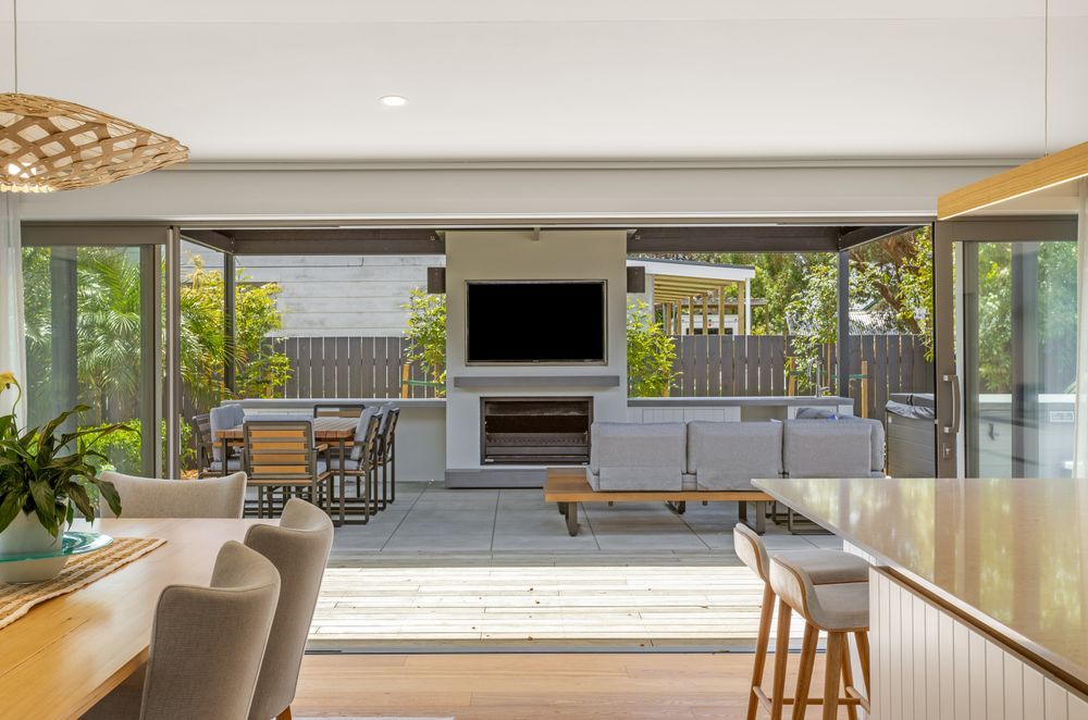The owners requested indoor and outdoor flow that could accommodate their love for entertaining and outdoor living.