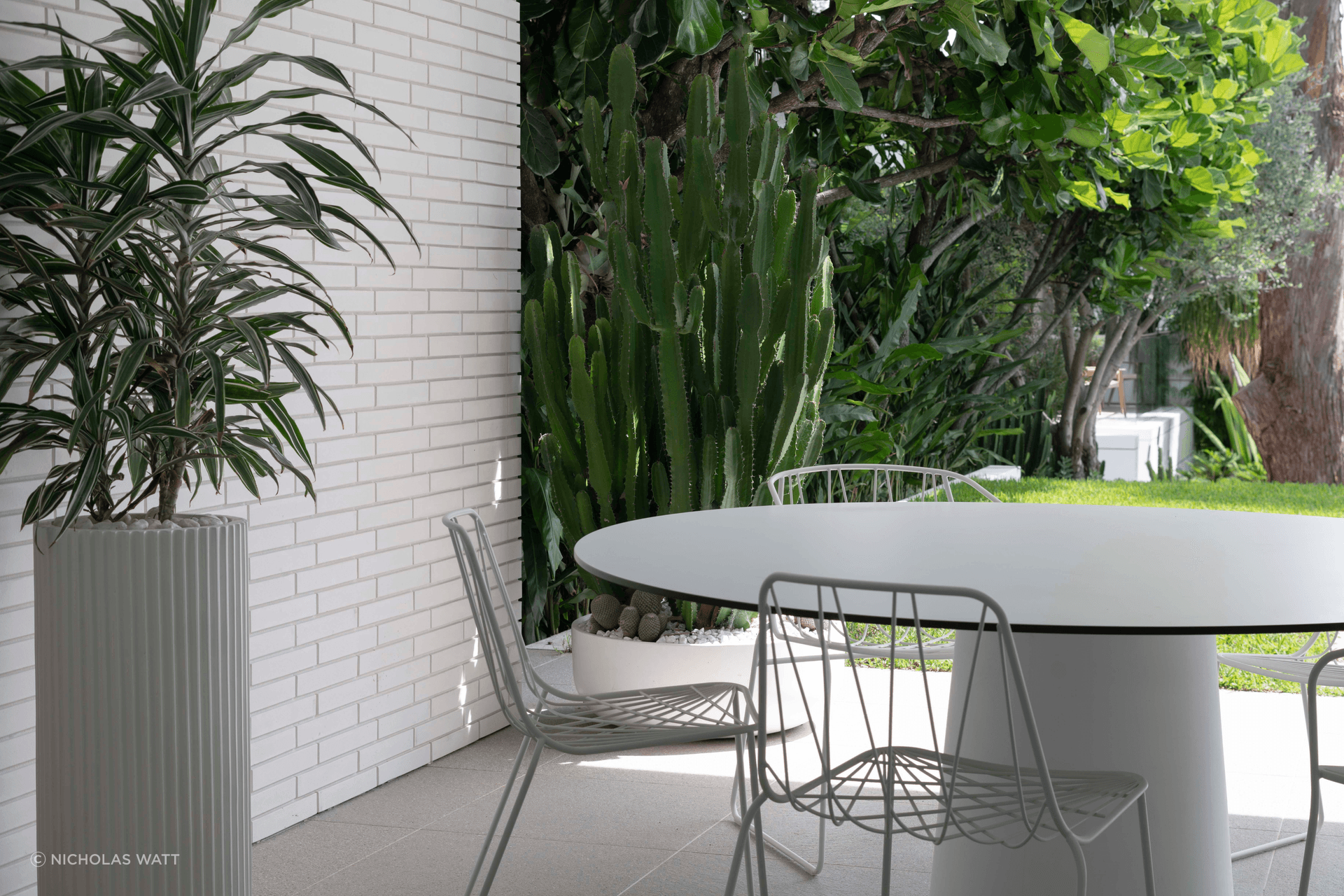 573522905bd7-neutral-compositions-blog-landscape-2-5db065.png