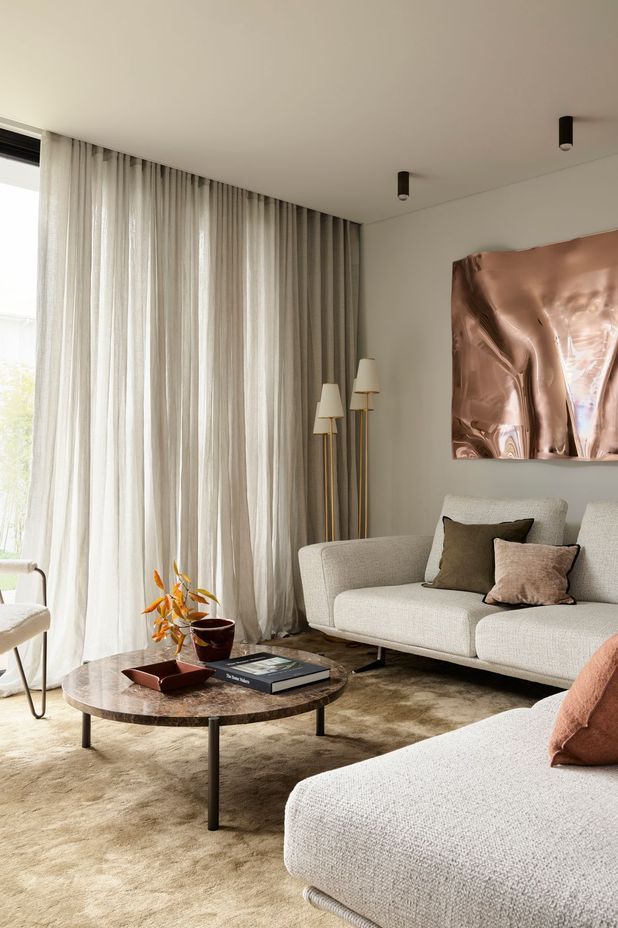 Mirror Image by Smac Studio and Van Rooijen Meyers Architects | Construction by Airth Building | Styling by Clare Delmar | Photography by Anson Smart