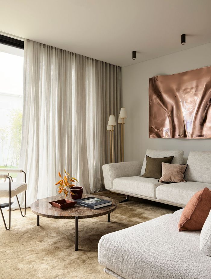 Mirror Image by Smac Studio and Van Rooijen Meyers Architects | Construction by Airth Building | Styling by Clare Delmar | Photography by Anson Smart