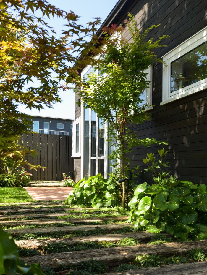 For the clients, the goal was to push the boundaries of what a small house could provide, and make the best use of the available space at the back of the property.