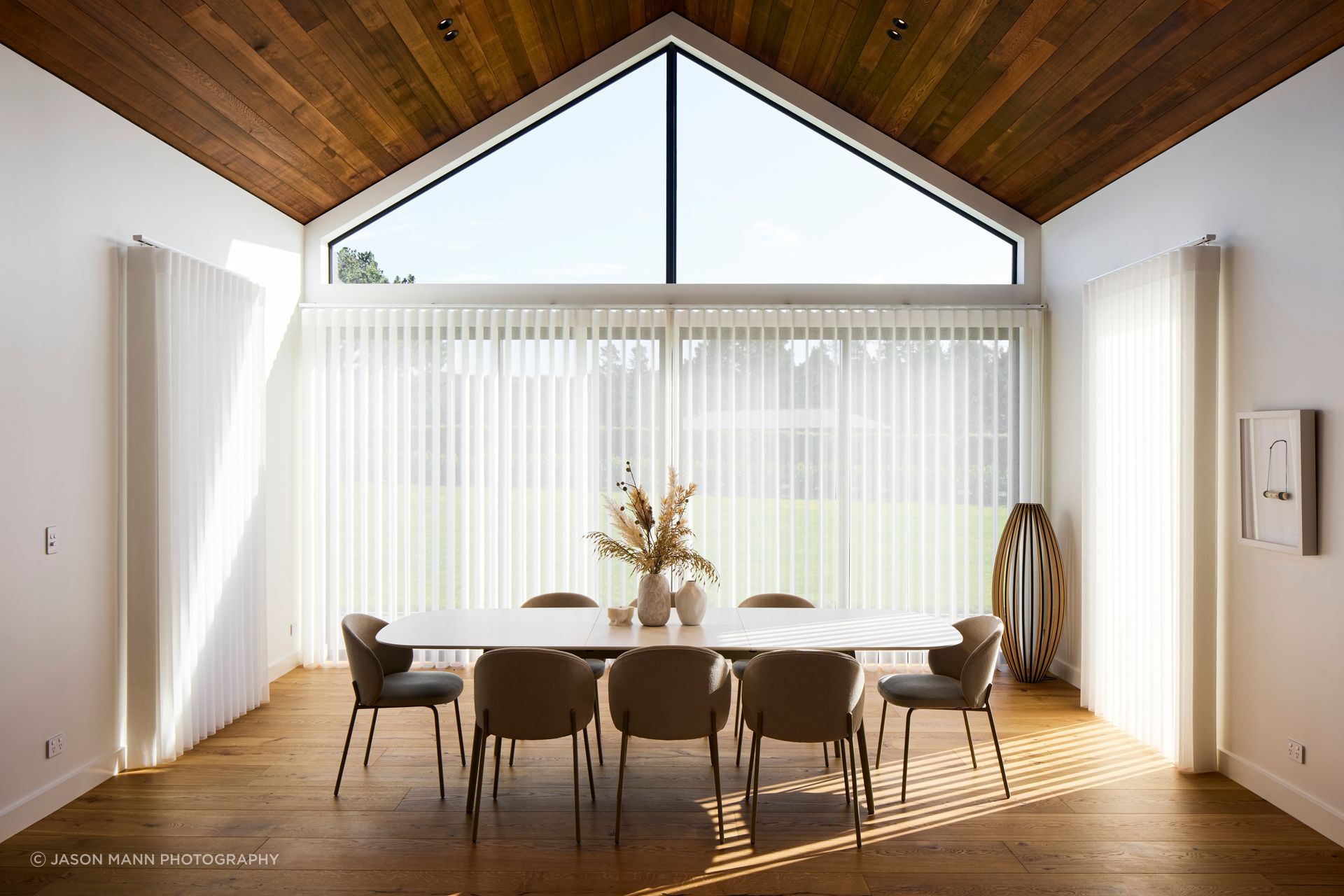 “We’re real afternoon and evening people, so we wanted to maximise the sun. We also love the whole free flow, outdoor living.”