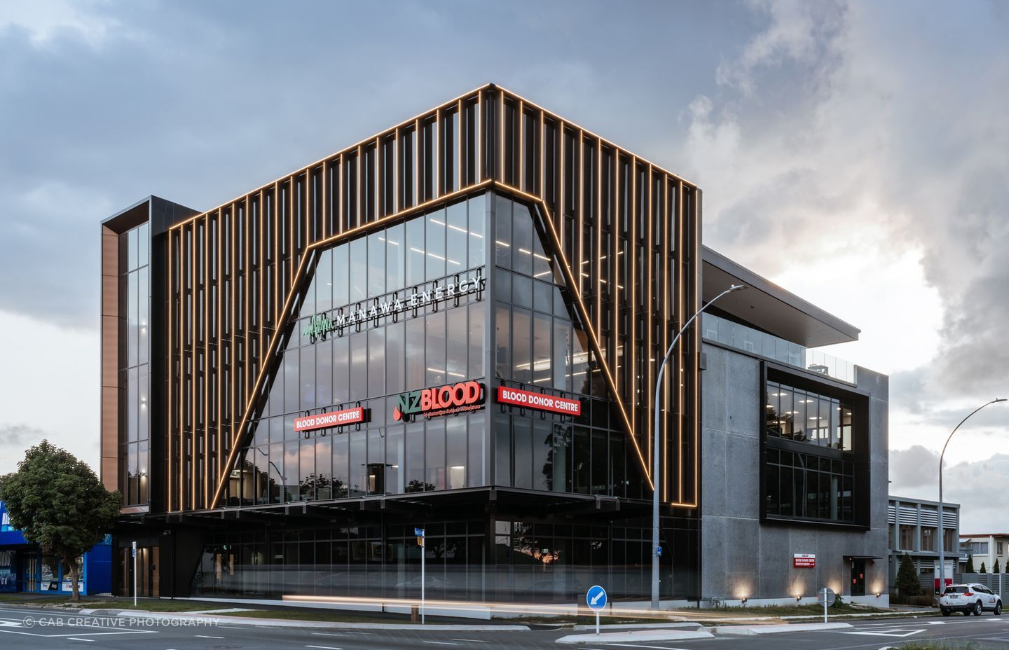 The building is a masterful blend of aesthetics, functionality, and sustainability – a joint effort by the building’s designer, Cube Architecture, as well as those involved, including Iline Construction and Harkin Roofing.