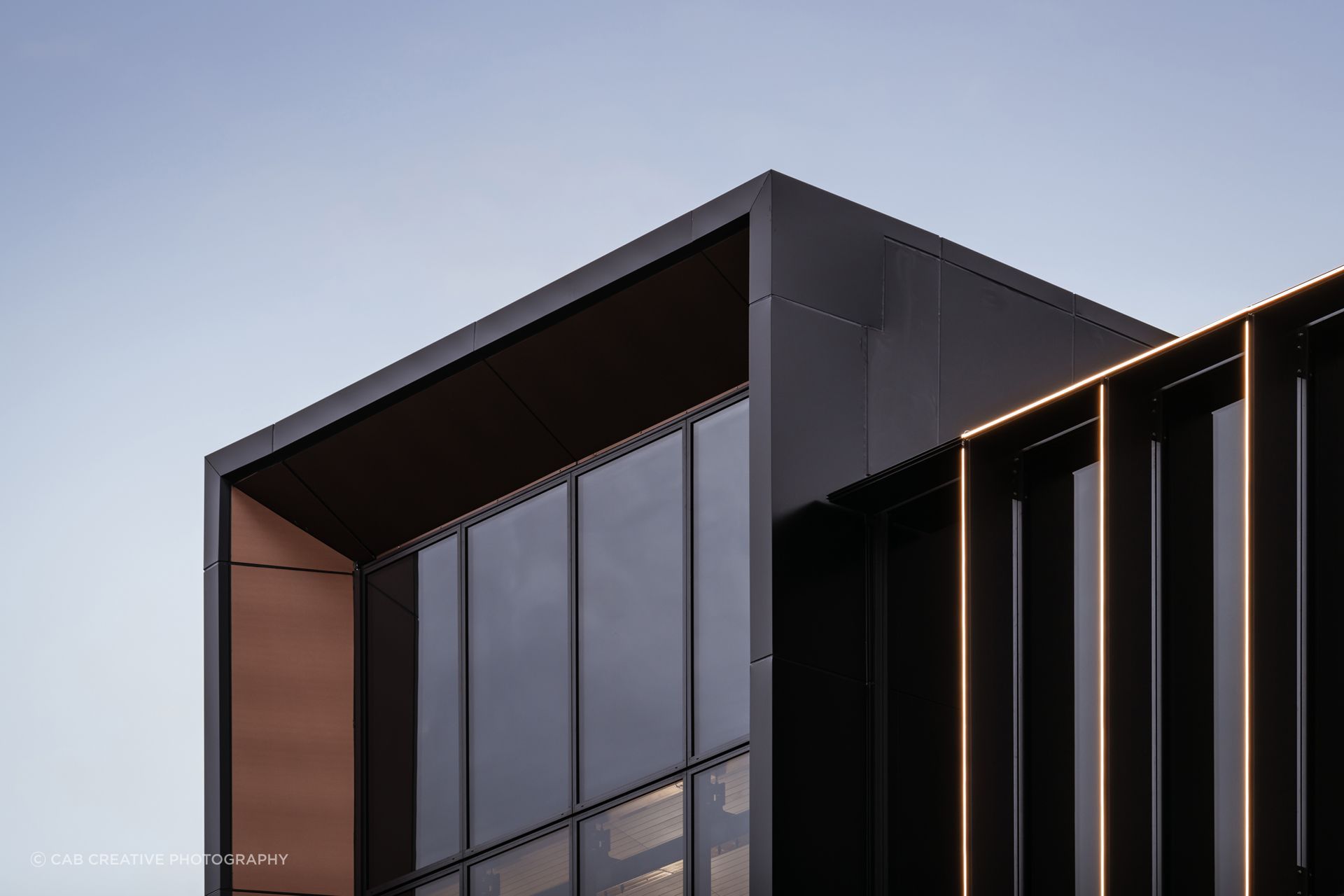 With impressive thermal and acoustic properties, Dimond’s Warm Roof System was integral in helping Manawa House surpass New Zealand’s H1 energy efficiency requirements.
