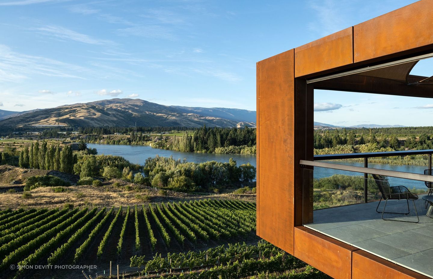 “The simplicity of the building encourages visitors to appreciate the view and surroundings. And the corten steel has such a surprising softness to it.”