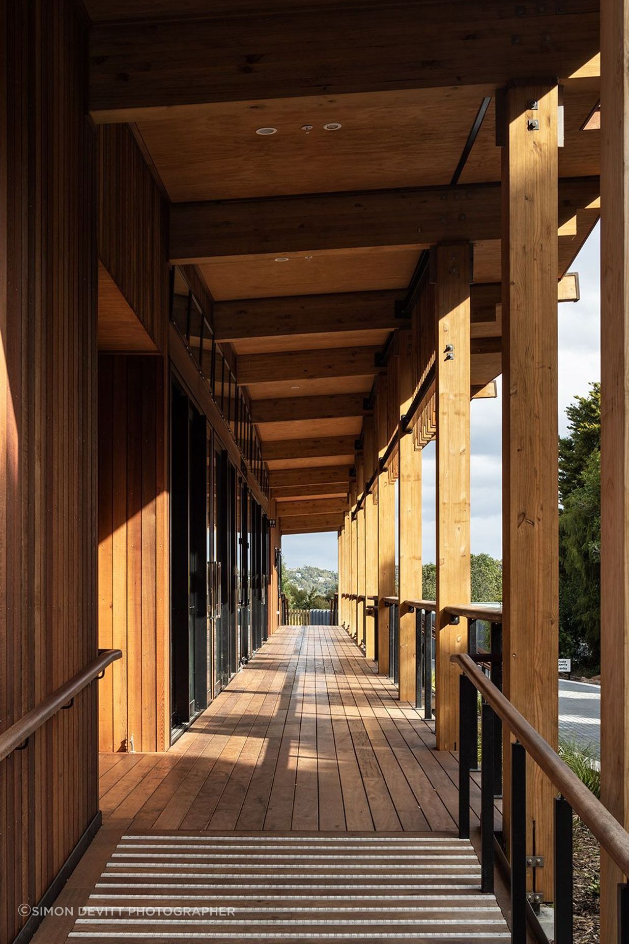 The design was originally going to feature circular motifs, but this was gradually changed to more linear patterns.