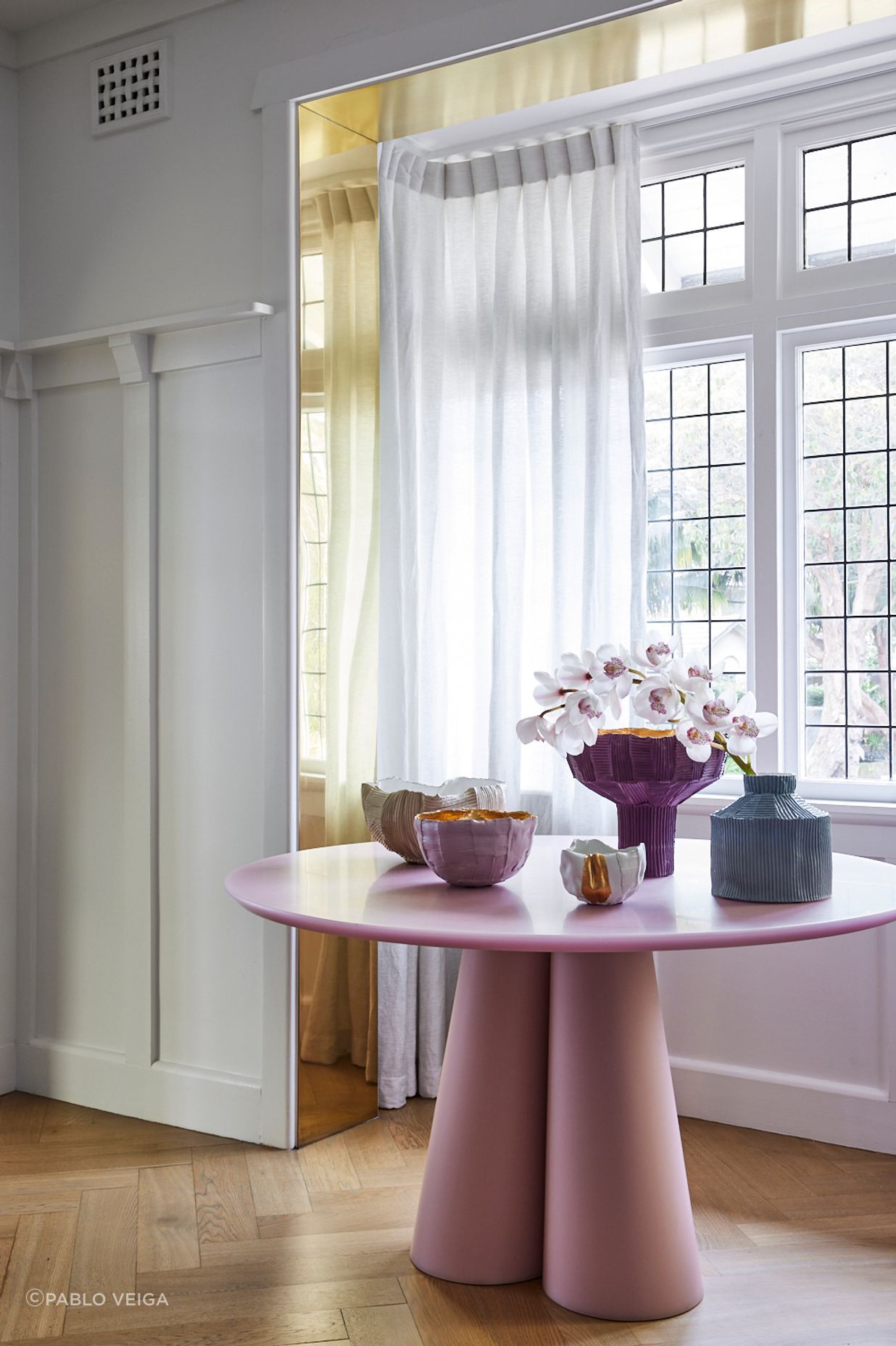Alexandra-Kidd-Interior-Design-Kirribilli-House-with-Custom-Hartman-Table-wwwalexandrakiddcom-Photo-Credit-Paolo-Veiga1.jpeg