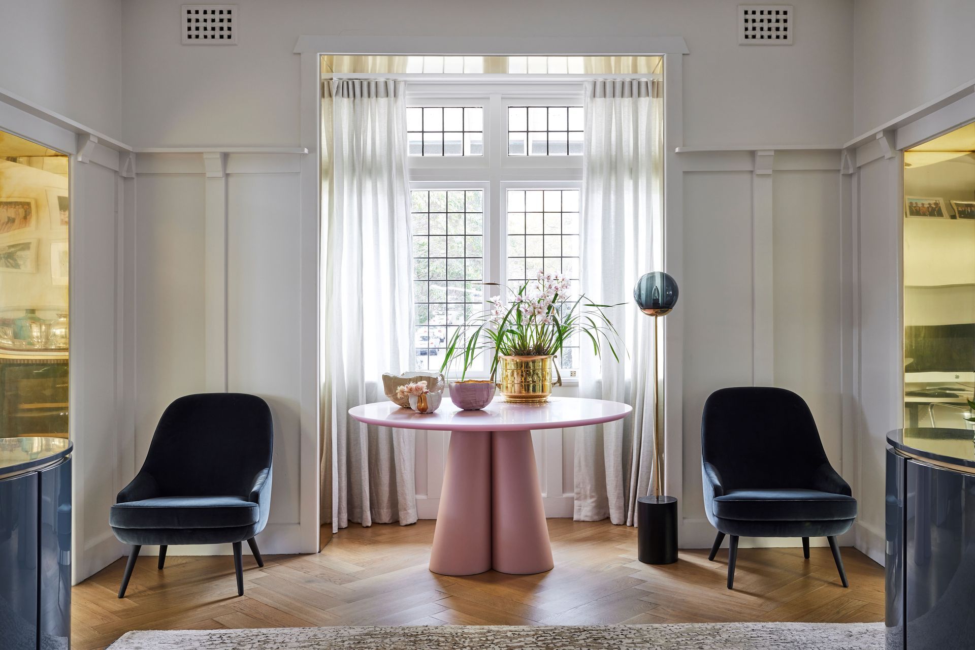 Alexandra-Kidd-Interior-Design-Kirribilli-House-with-Custom-Hartman-Table-wwwalexandrakiddcom-Photo-Credit-Paolo-Veiga53-re.jpg