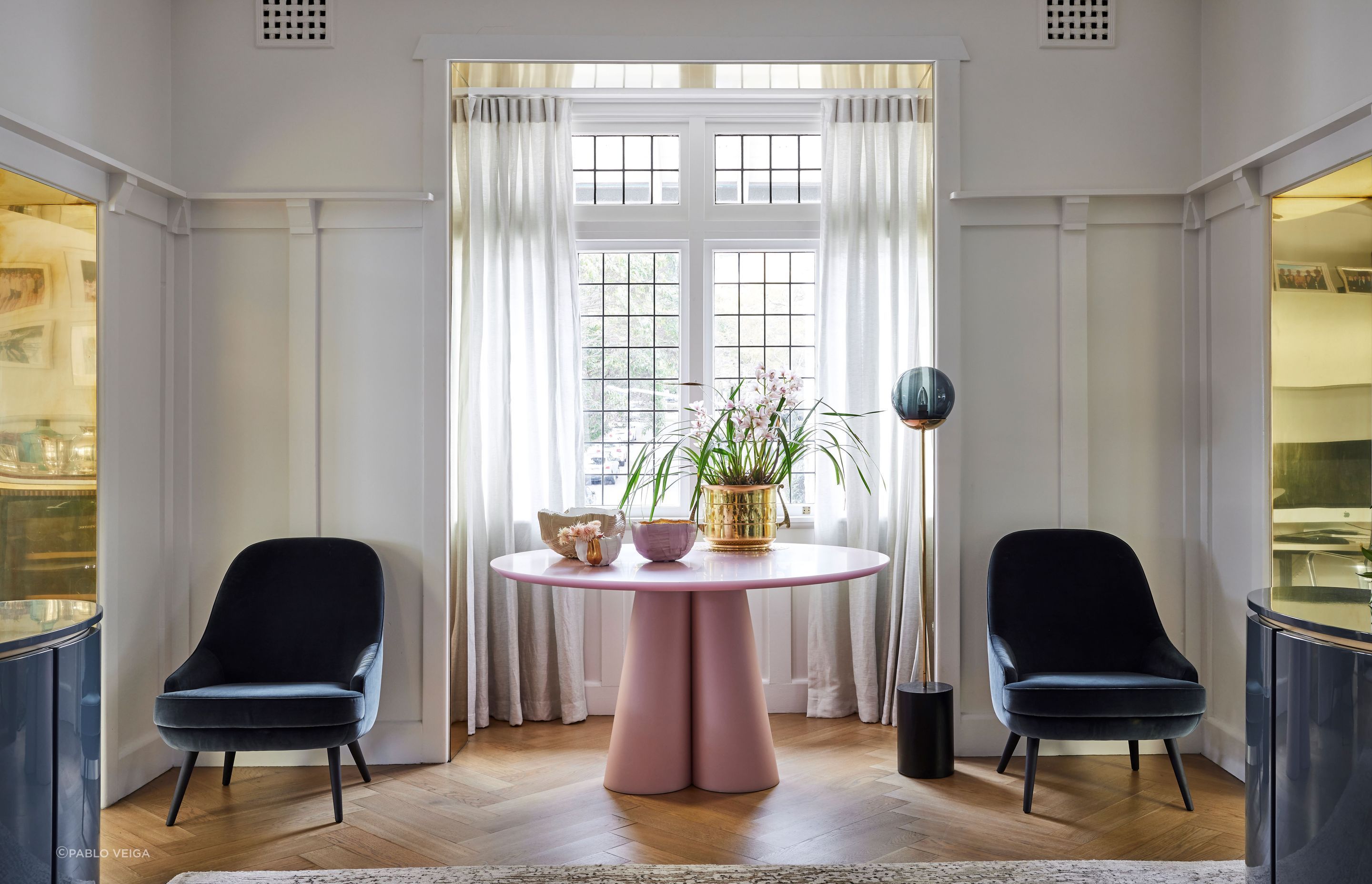 Alexandra-Kidd-Interior-Design-Kirribilli-House-with-Custom-Hartman-Table-wwwalexandrakiddcom-Photo-Credit-Paolo-Veiga53-re.jpg