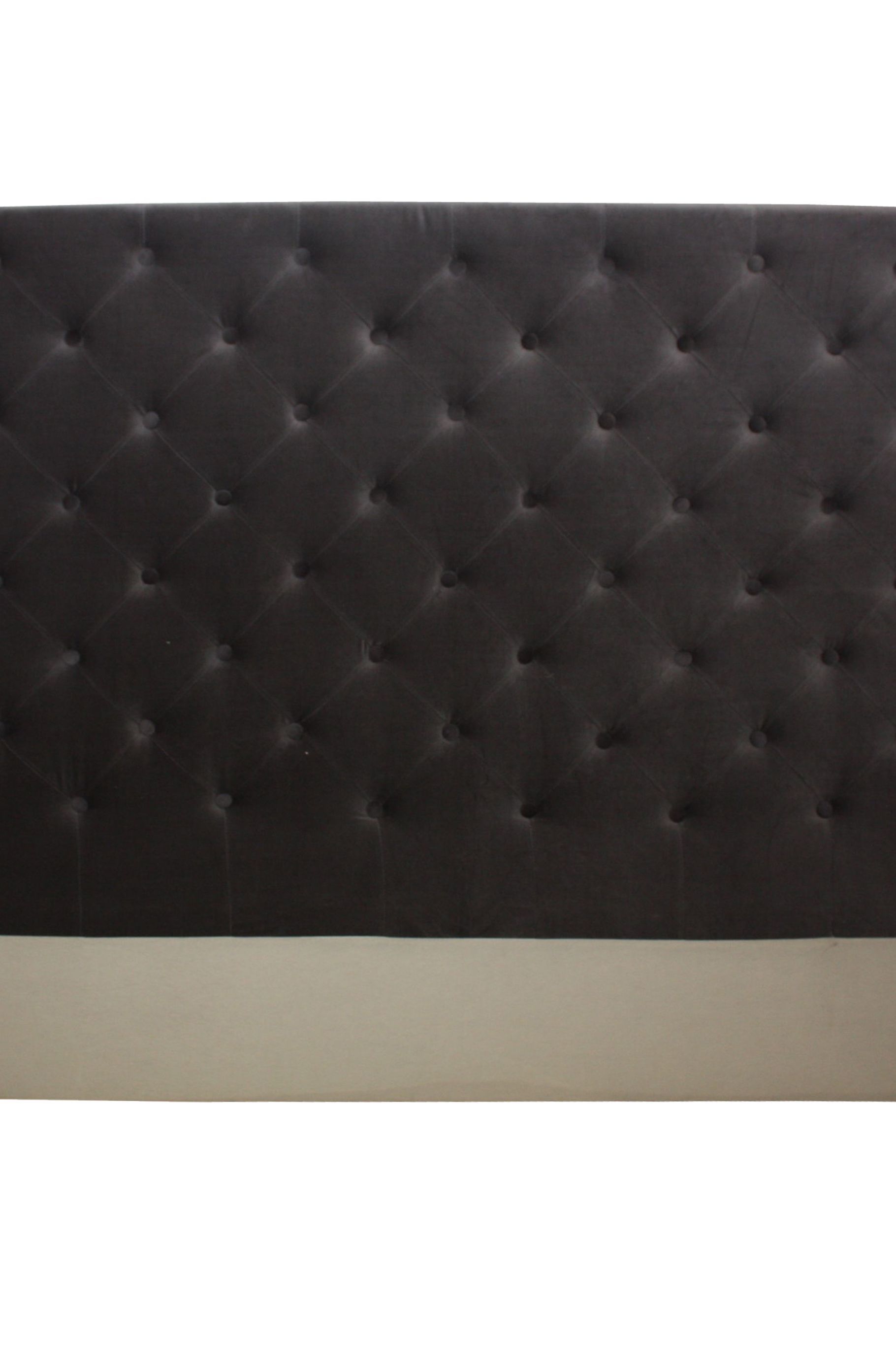 Button bedhead in velvet by French Country Collections