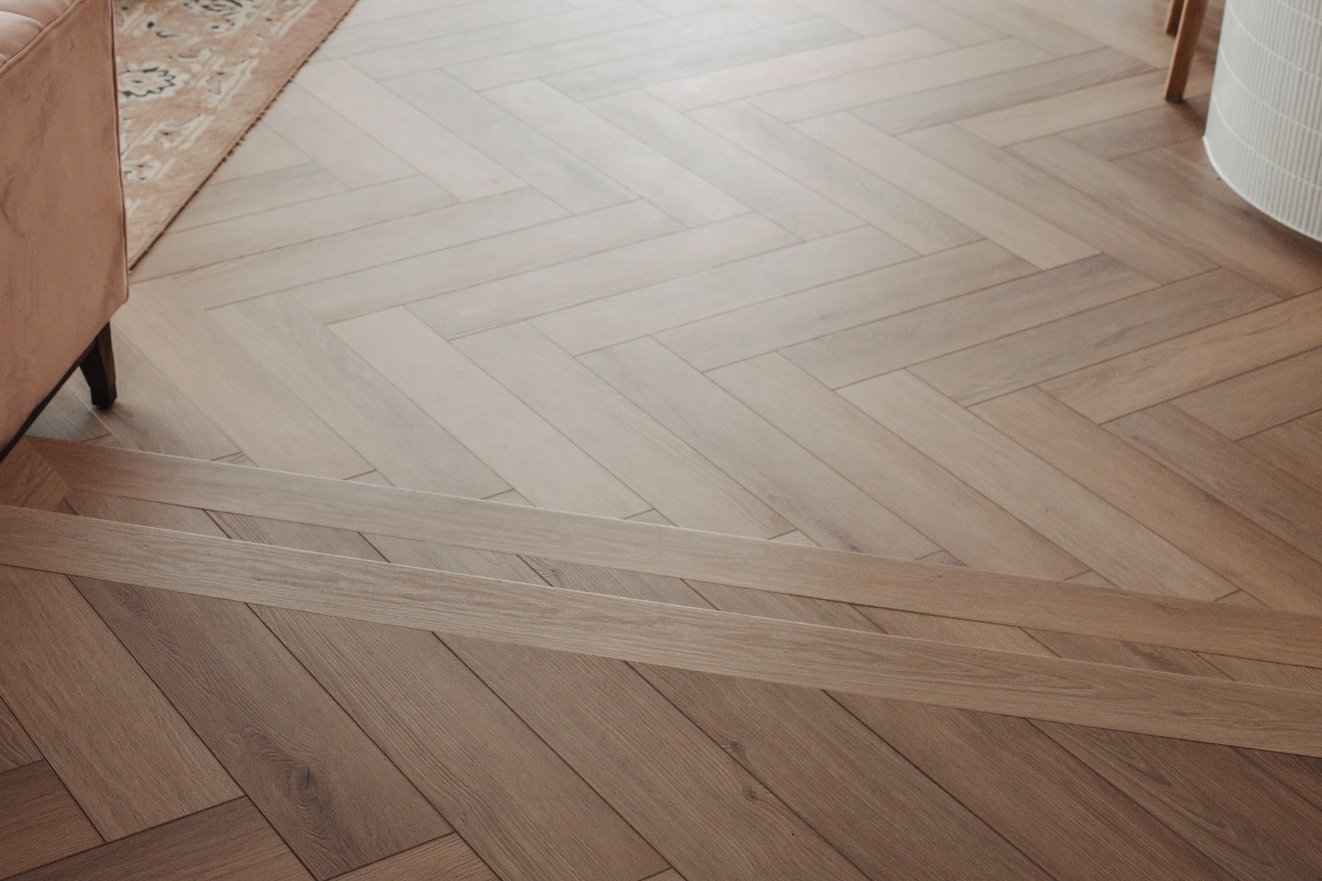 Each 7.5mm thick plank in the herringbone pattern has a gently bevelled edge and is designed to lock into its fellow planks for a genuine, dynamic, waterproof installation. Ecodure also supplies accessories like trims and square-nose staircase finishes to ensure the floor is finished to a high standard regardless of application.