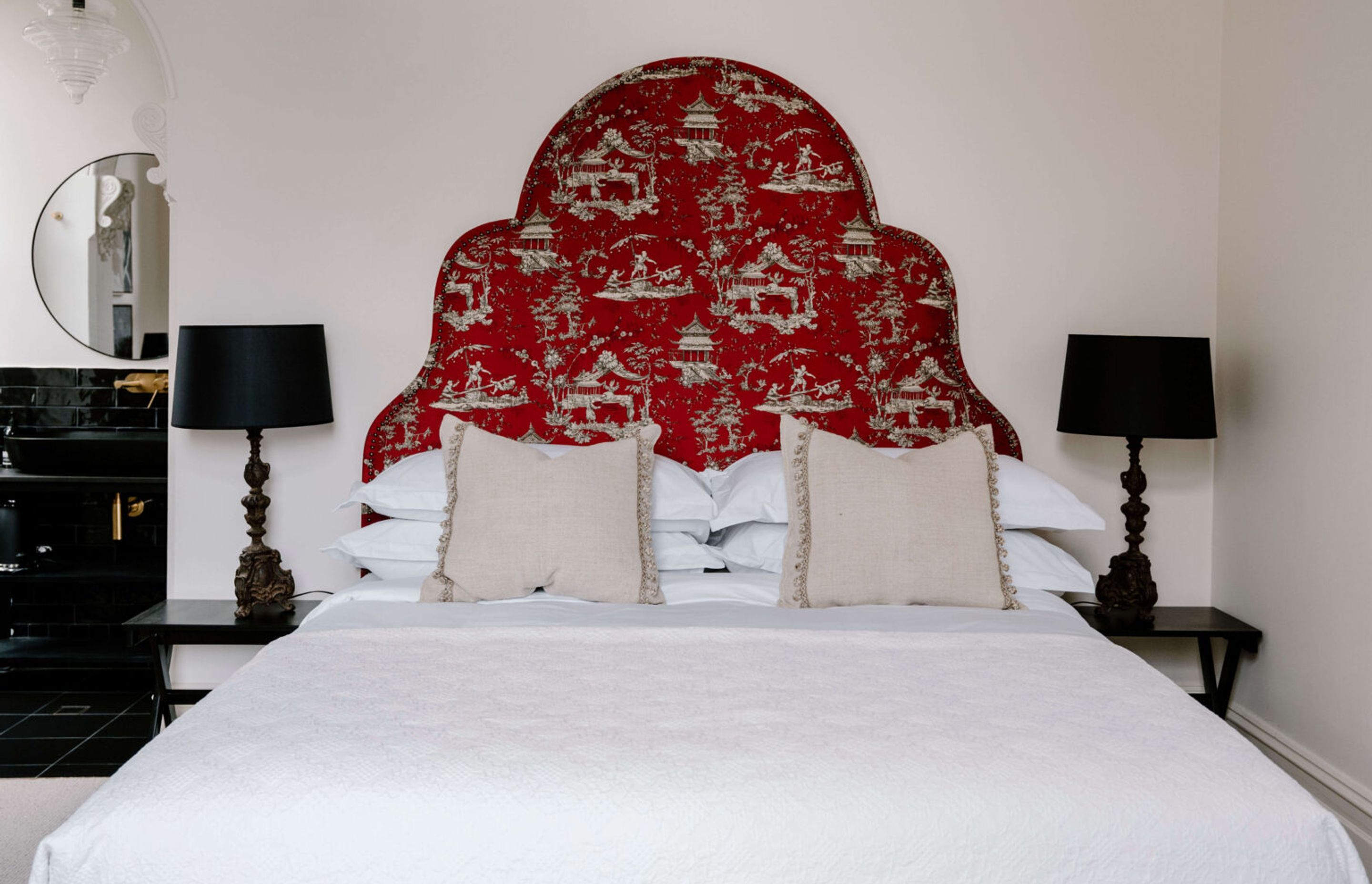 Moss Manor's Ruby suite.
