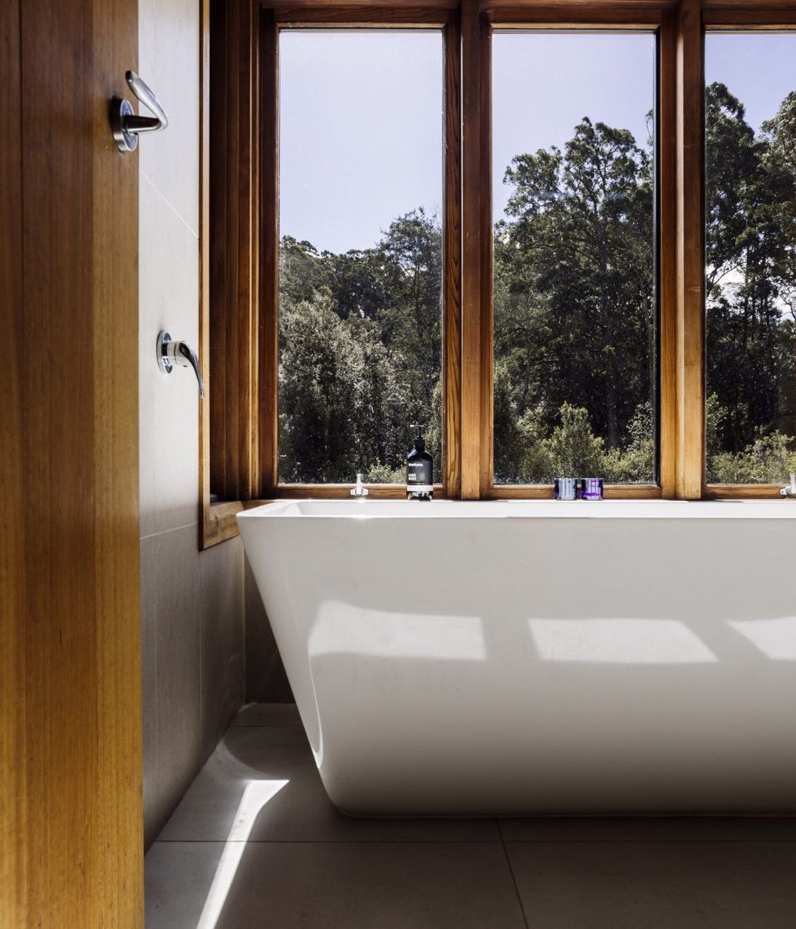 Blackwood Rest by Bijl Architecture | Photography by Adam Gibson