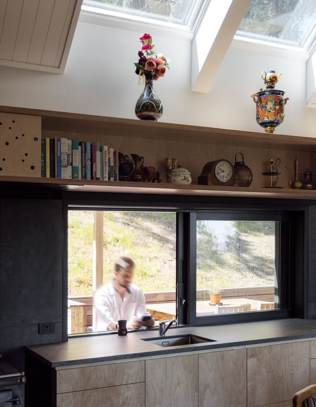 Capturing the view of Lake Wairarapa and the Wairarapa Plains from multiple vantage points, the glazing has also been expertly placed to manage heat loss and heat gains. 