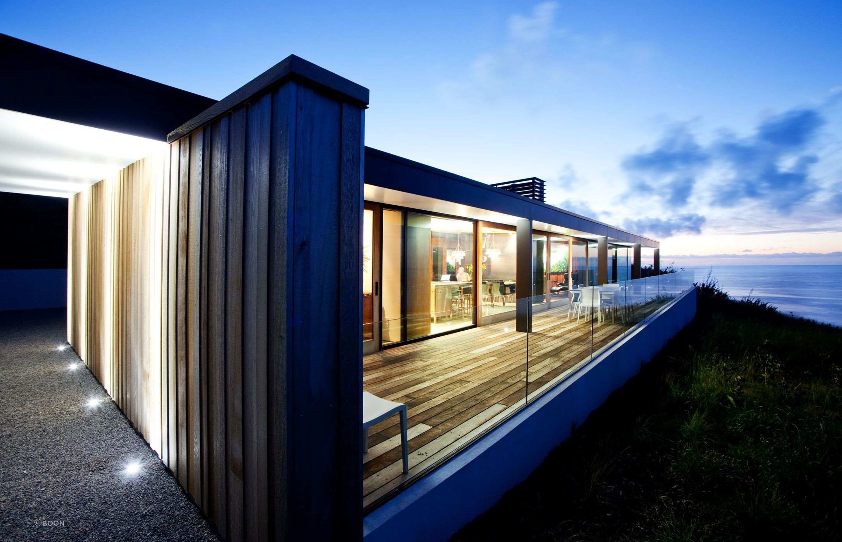 A stunning view at sunset with magical coastal views. Photography: Sandra Henderson