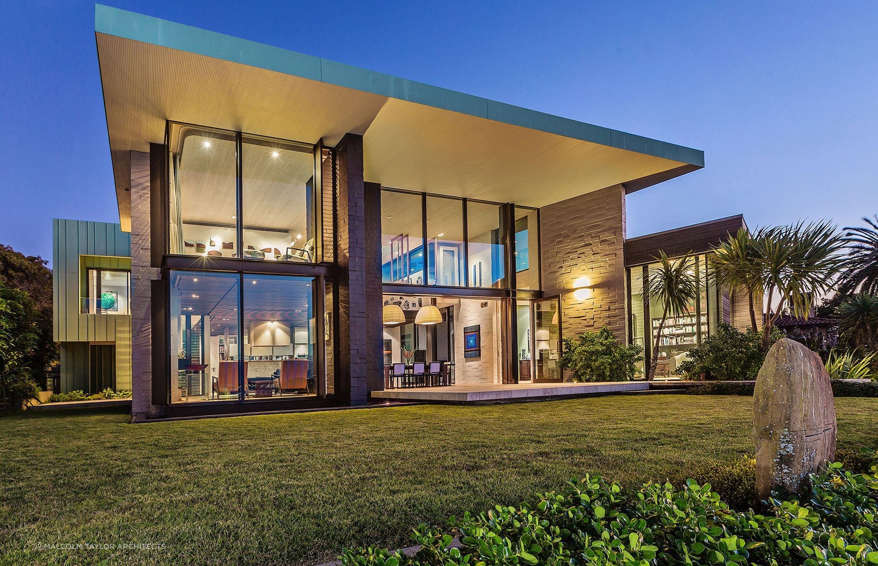 A work of art, housing many works of art — The Clifftop House in Hobson Bay