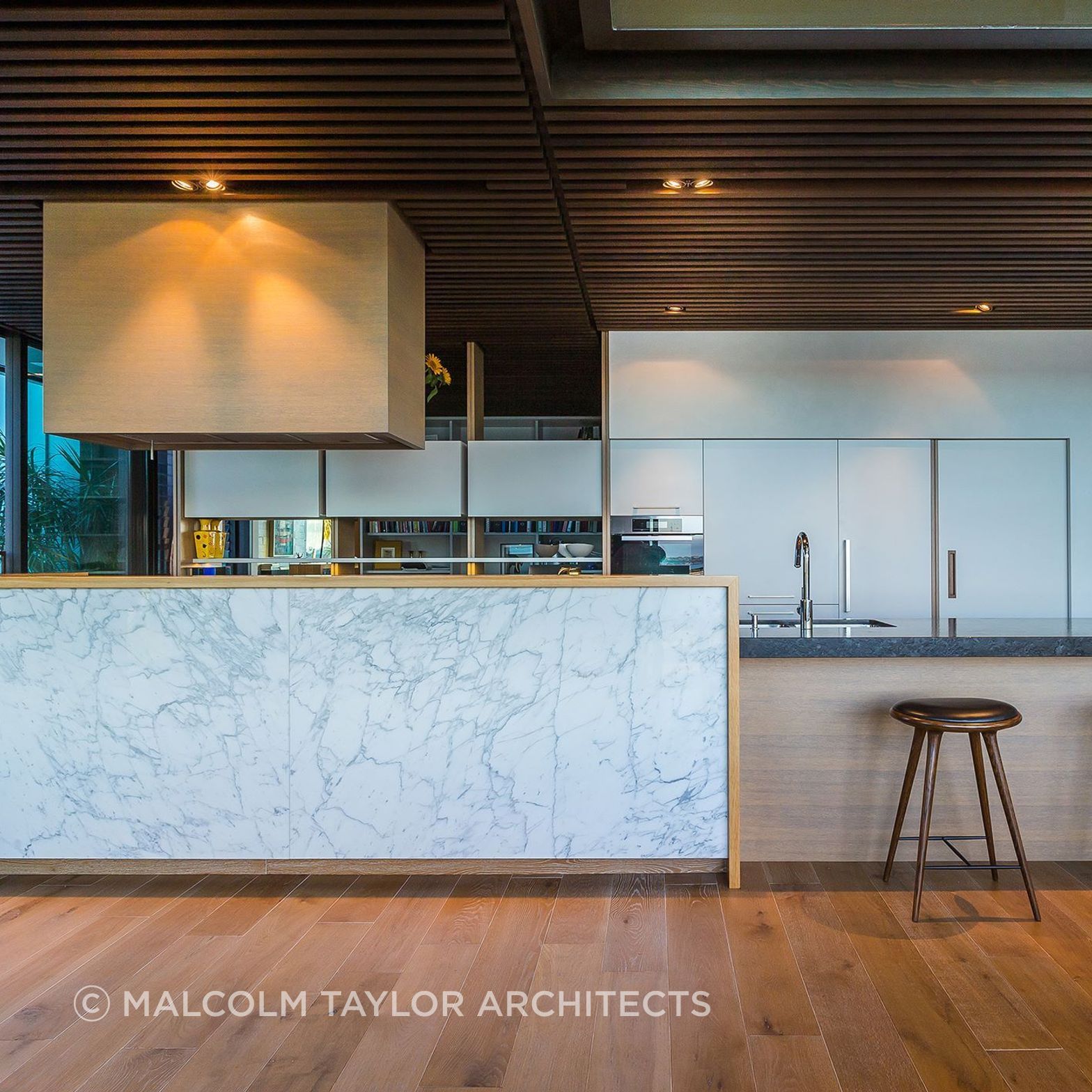 CLIFFTOP-HOUSE-HOBSON-BAY-KITCHEN.jpg