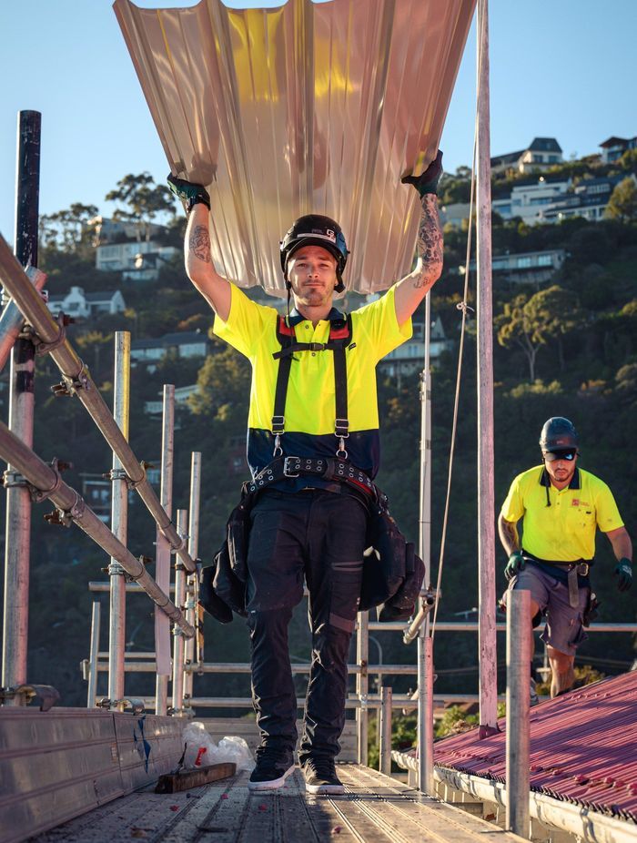 Graham Hill Roofing's team of installers, hard at work. | Photography: James Munro from Itch