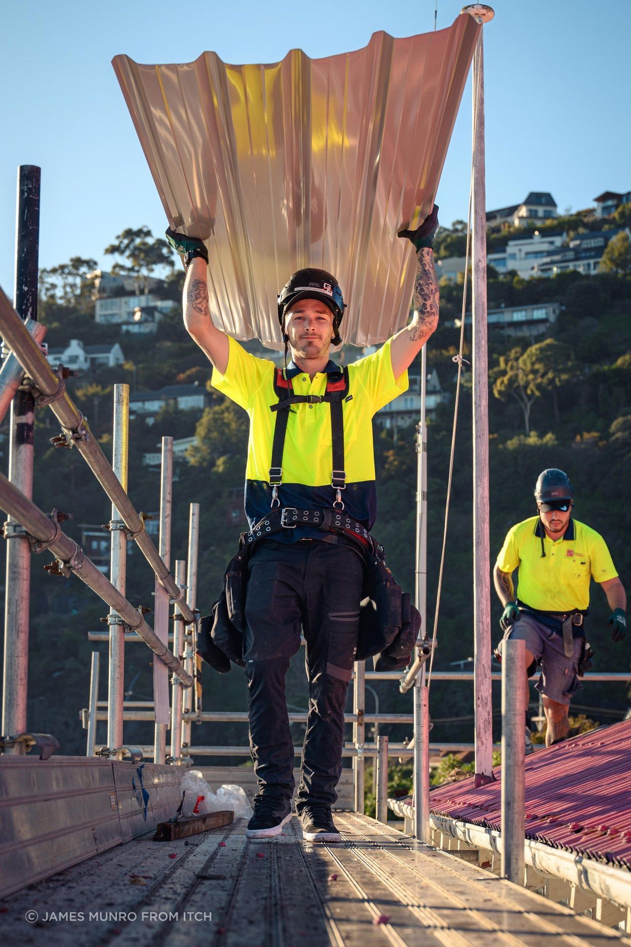 Graham Hill Roofing's team of installers, hard at work. | Photography: James Munro from Itch