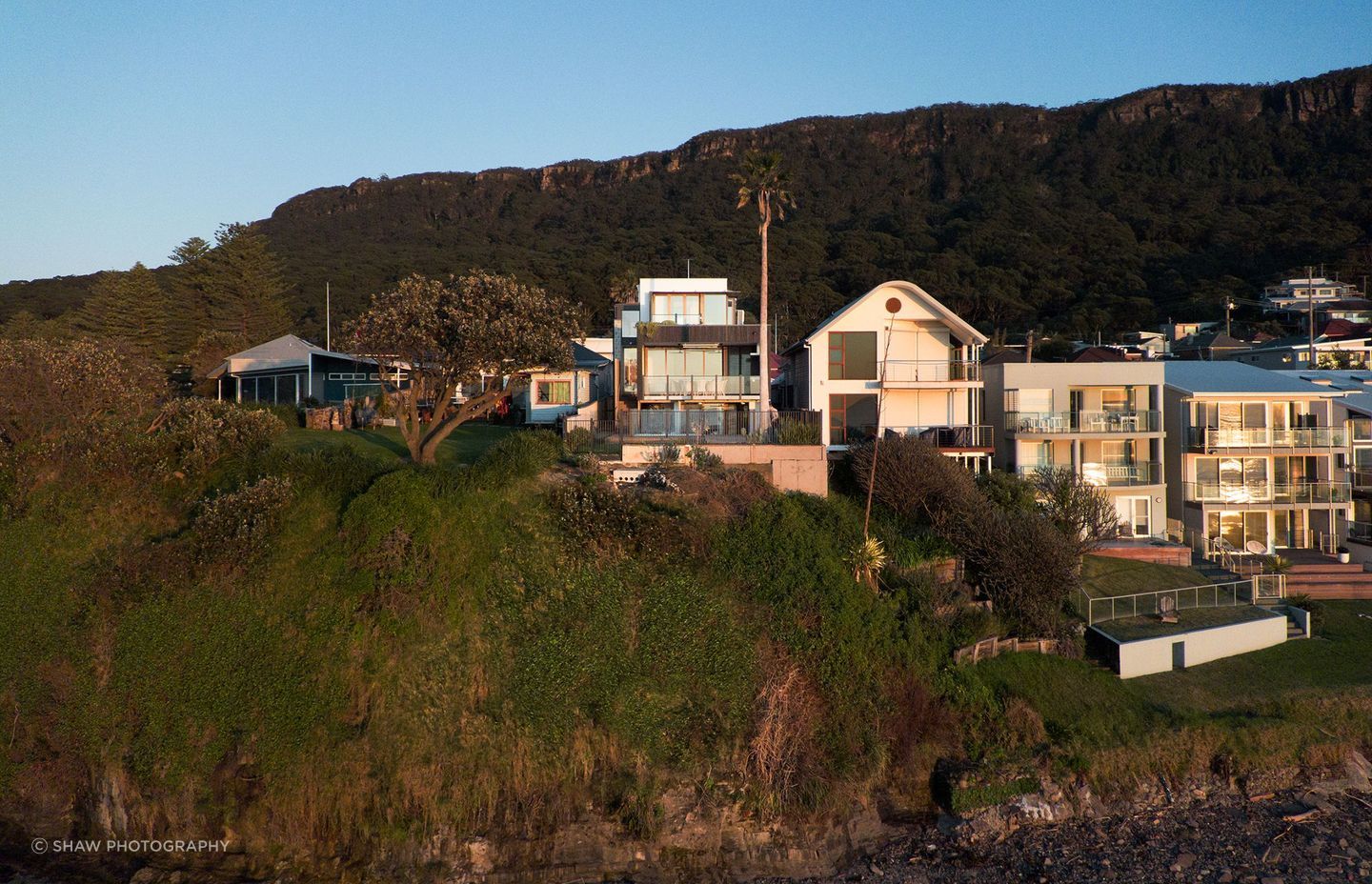 The Coledale Ave House by Alex Urena Design Studio