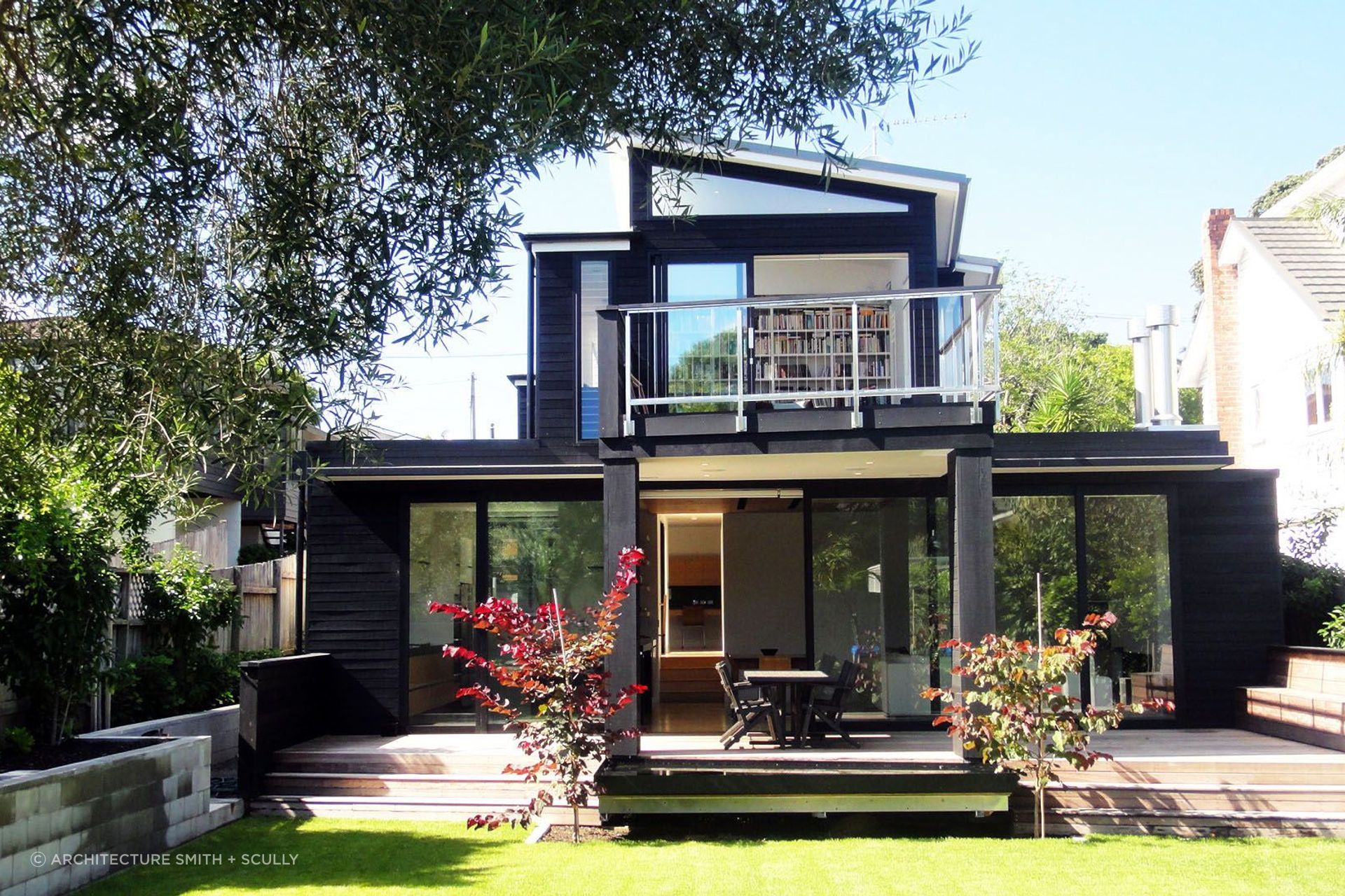 The garden view of this contemporary home in Point Chevalier shows just how well the whole house opens up to sunlight and its surroundings.
