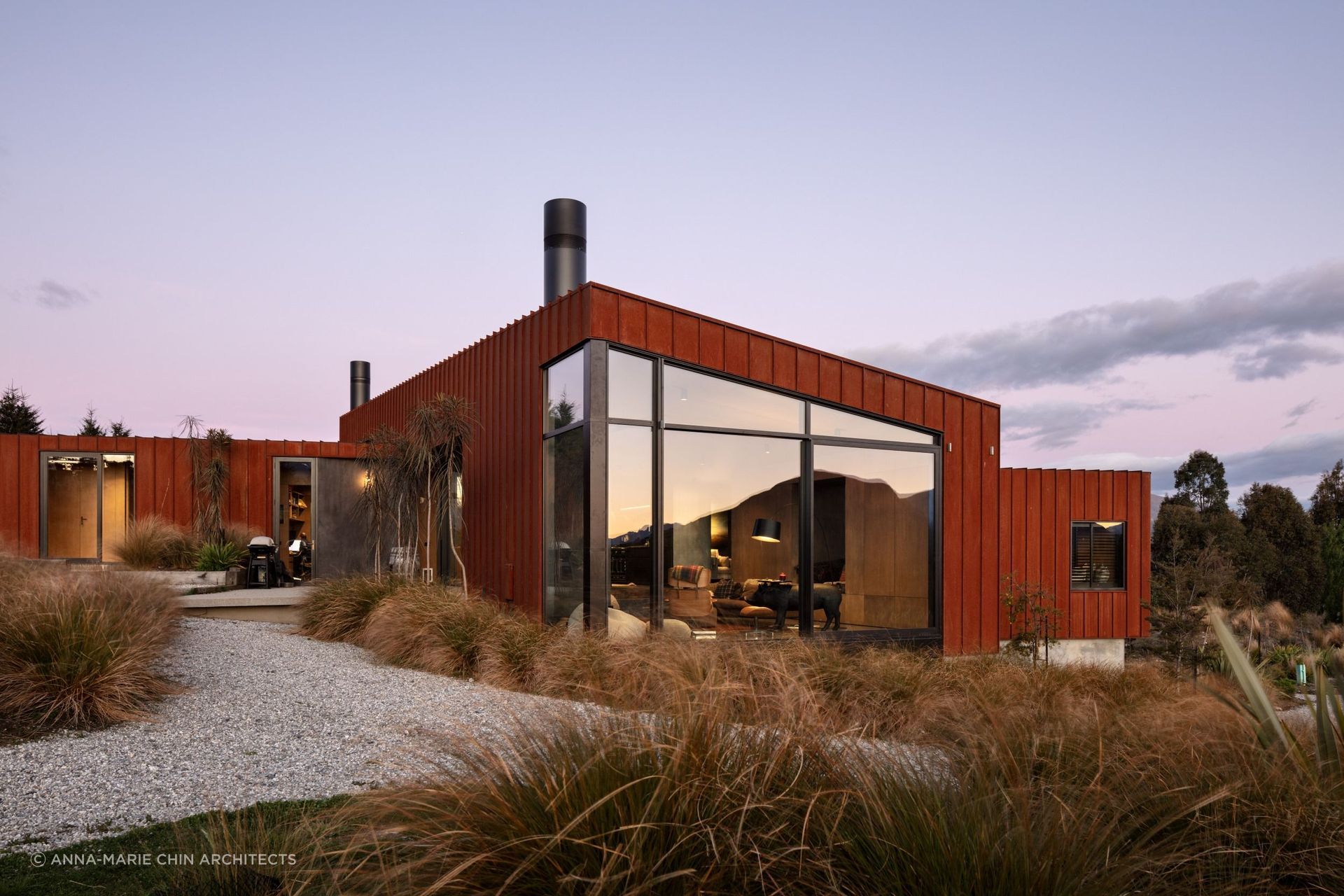 The dynamic facade of Corten House by Anna Marie Chin Architects. | Photography: Simon Devitt