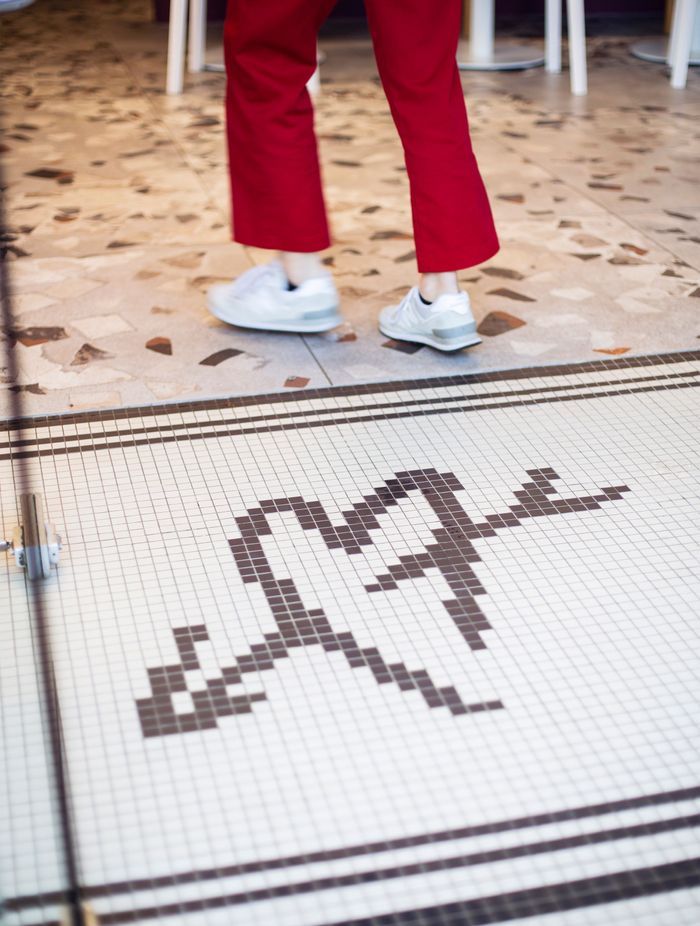 Heart deco – the floor tiles continue through and link into Panama Square.