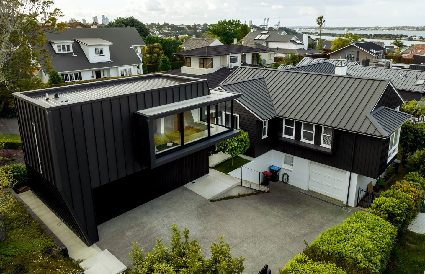 The house's new striking colour scheme unifies it and gives it a contemporary look.