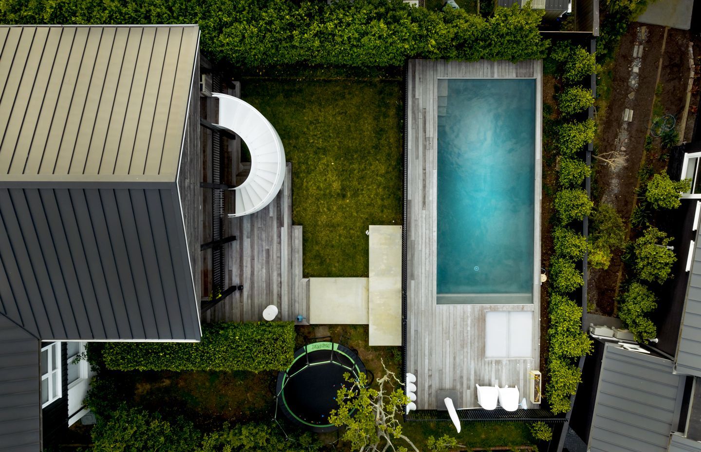 From above, the house is completely rejuvenated.